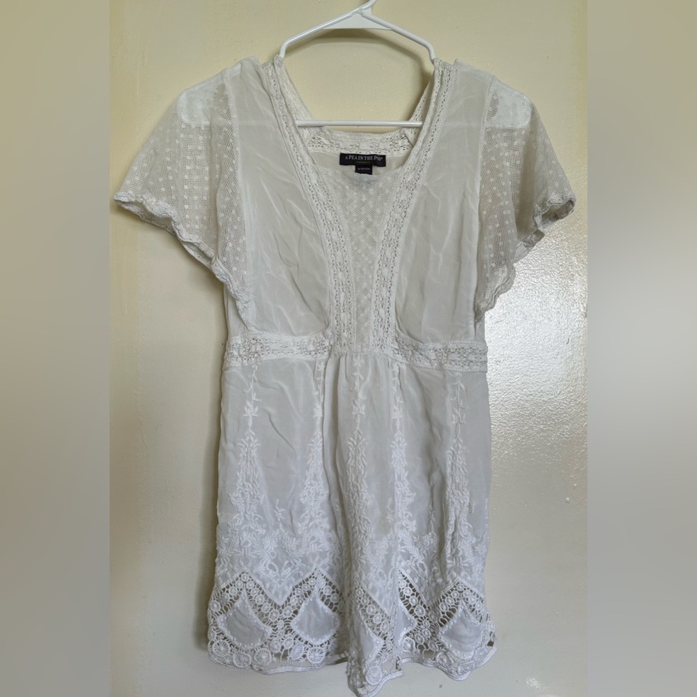 A Pea in the Pod White Lace Maternity Blouse
